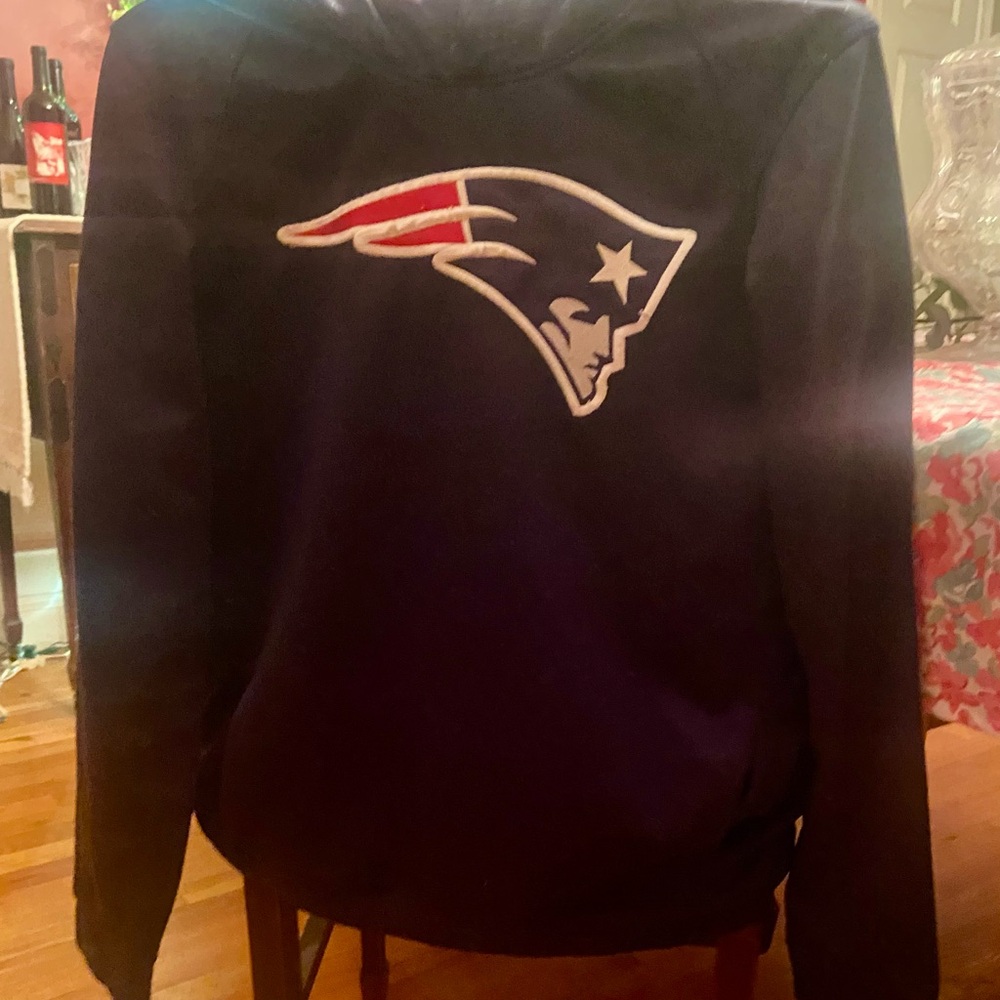New England Patriots Logo Sweatshirt